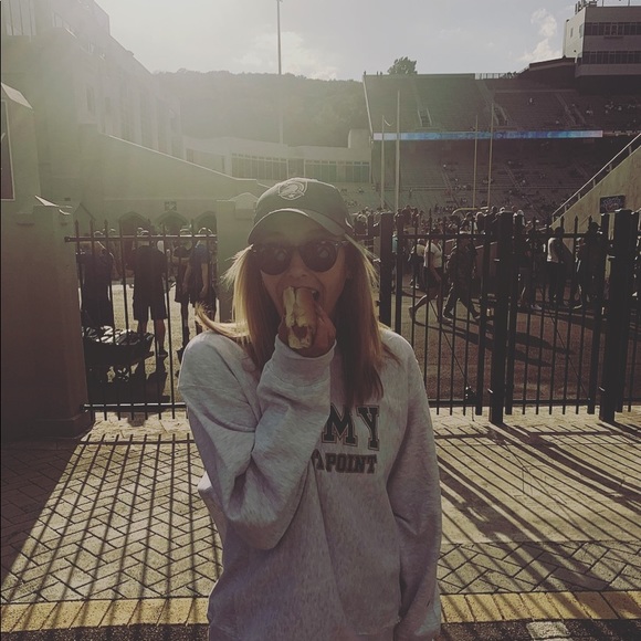 Meet your Posher, Brianna - Picture 2 of 8